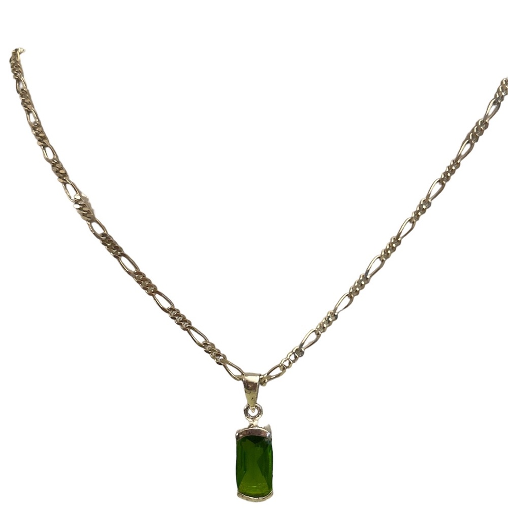 925 Silver Necklace and Pendant set. Green Crystal pendant on a 17 inch chain
